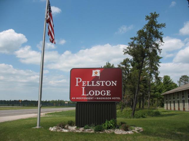 Pellston Lodge Екстер'єр фото