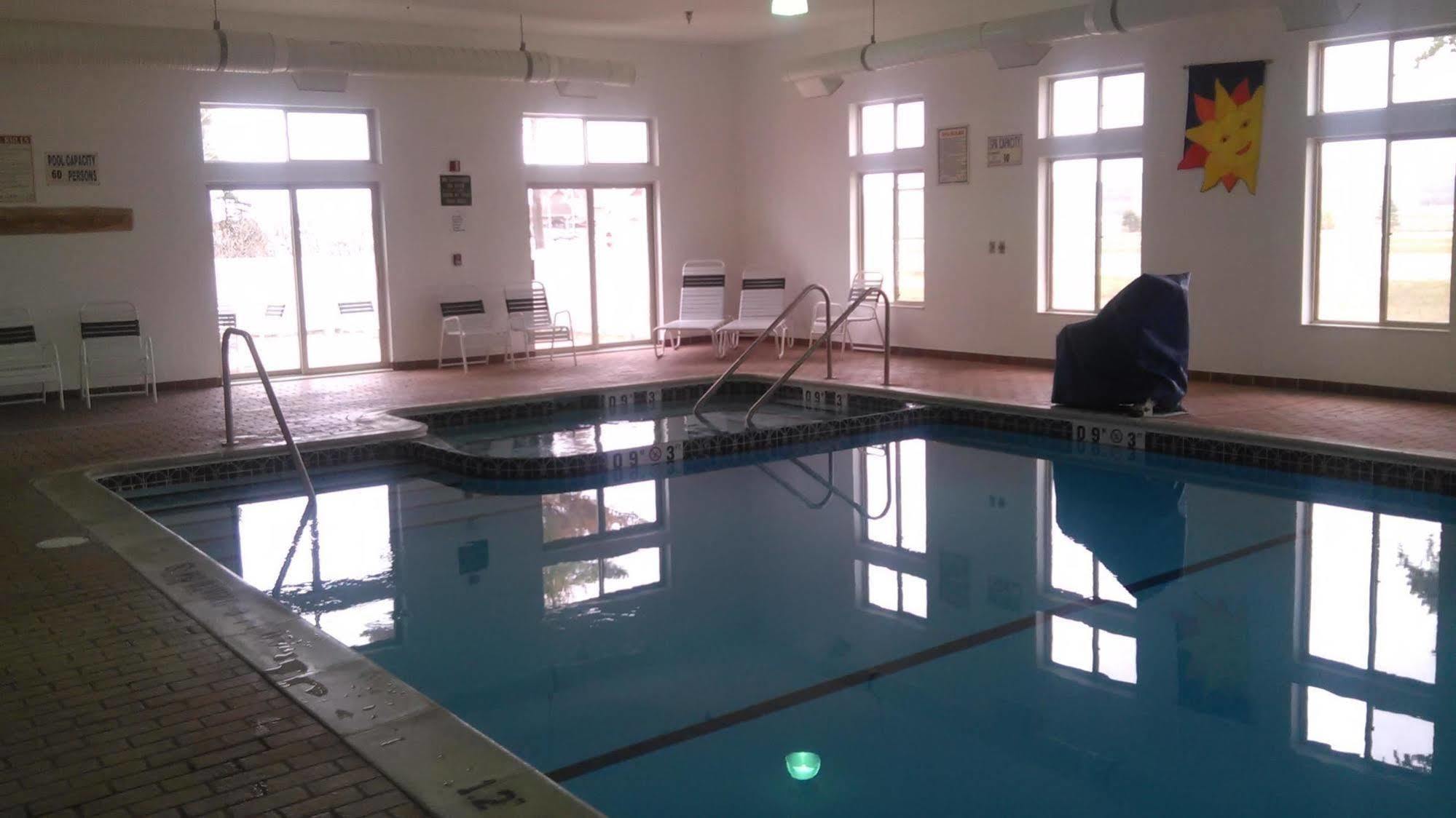 Pellston Lodge Екстер'єр фото